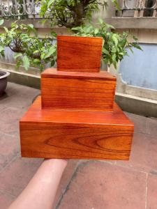 Đôn gỗ 3 tầng hình hộp bày bia rượu kẹo bánh nước ngọt