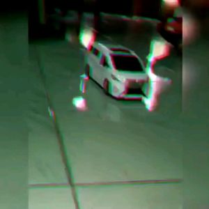 Mainan mobil alphard Mobil remote control batrai cas bisa tutup buka pintu