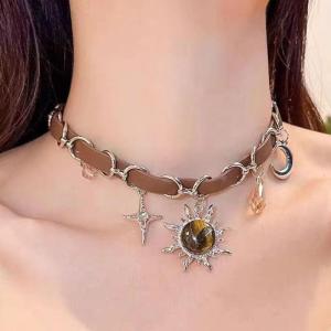 Women Vintage Beaded Bracelets with Flower Pendant Aesthetic Charm Bracelet Handmade for Woman and Girl Present