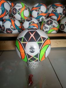 BOLA SEPAK SIZE 5 LAPANGAN BESAR MURAH TEU AWIS STORE