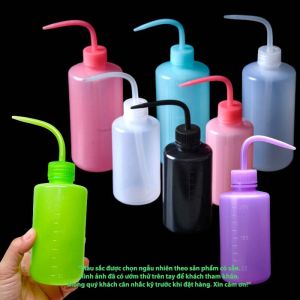 Bình nhựa tưới cây vòi cong có vạch chia dung tích nhiều màu tiện lợi size 250ml 500ml