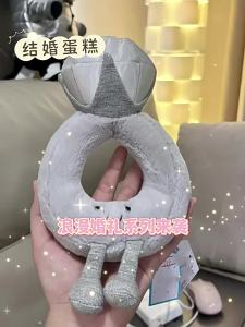 jelly Bó hoa cầm tay nhẫn kim cương Anh búp bê nhồi bông quà sinh nhật cho cô gái trong đám cưới