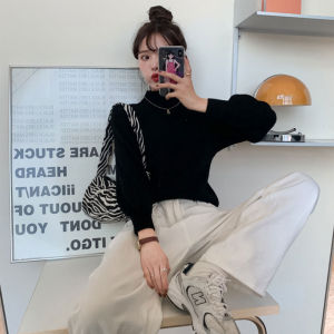 DUOHANZI เสื้อสเวตเตอร์คอเต่าใหม่แฟชั่น เสื้อสเวตเตอร์สวยๆผญ เสื้อกันหนาวลายทางสไตล์เรียบง่าย เสื้อนิตติ้ง สเวตเตอร์ผญสีทึบเสริมสวยร่างกาย เสื้อไหมพรมผู้หญิงสไตล์ต่างประเทศมินิมอล เสื้อหนาแขนยาวแมทช์ง่าย เสื้อแขนยาว เสื้อกันหนาว ผญ เสื้อแขนยาวผญ