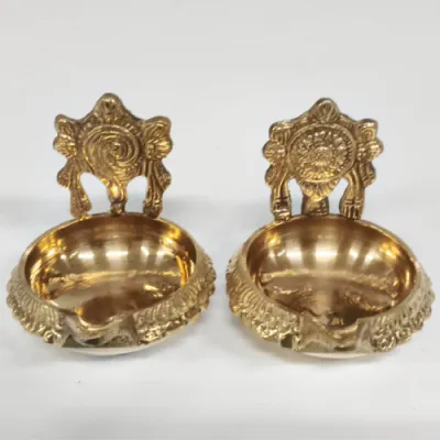 Brass Kuber Diya Set of 2 with Shanku Chakra | Pooja Oil Lamps for Home Temple Aarti Lakshmi Puja & Festive Décor | Size - 2.5 x 2 Inches