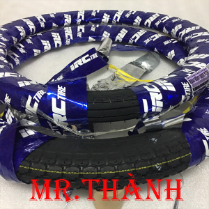 Vỏ trước sau xe DR IRC lốp xe máy màu đen có gai bọc băng keo xanh trắng nhãn hiệu IRC Tire MR. THÀNH.