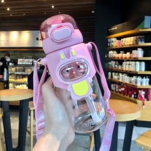 ขวดน้ำเด็กลายการ์ตูน ขวดน้ำพกพา ขวดน้ำดื่ม กระติกน้ำ ป้องกันน้ำรั่วซึม บรรจุได้ 600ML สินค้าพร้อมส่ง