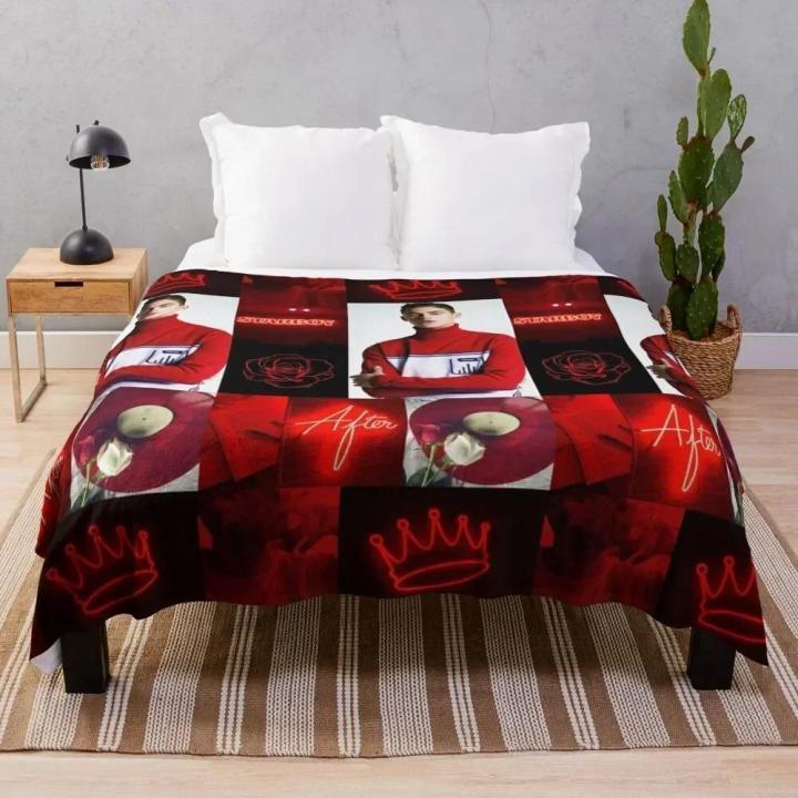 Hero Fiennes Tiffin in Red Throw Blanket Kid'S Weighted sofa bed Blankets