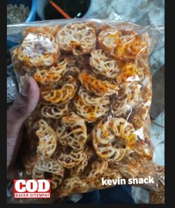 KERUPUK SEBLAK PEDAS RAFAEL 500GRAM