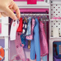 Barbie Dream Closet Playset บาร์บี้ เพลย์เซตตู้เสื้อผ้าในฝัน HBV28 CH. 