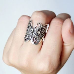 Personality Hollow Butterfly Rings Women Gold Insect Sculpture Ring Adjustable Rings Non Tarnish