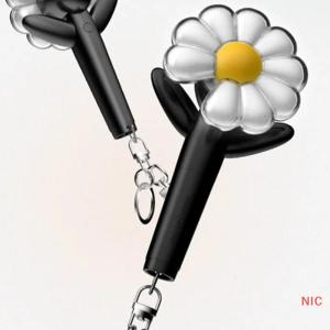 NIC 1 Piece Lightstick G-Dragon Power Album Ubermensch Home Keyring Acrylic Kpop Keychain Bag Pendant Fans Collection Gift