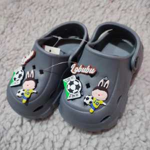 NX8002-4 SANDAL KODOK BAIM ANAK LAKI-LAKI FASHION VIRAL LABUBU SANDAL CROSS