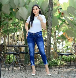 Celana Jeans Wanita Motif Sobek Whisker Laser Distro Bawah Rumbai Rawis Kain stretch Melar Celana Casual Realpict Warna Blue Warna Brown