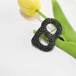 Simple fashion diamond brooch / European and American personality corsage accessories fashion suit sweater pin buckle