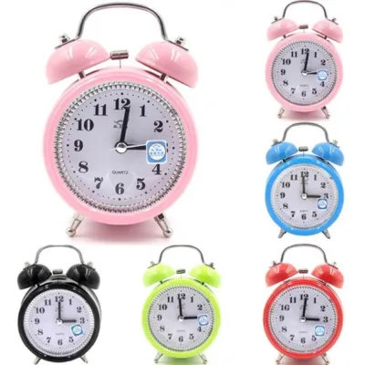ĐỒNG HỒ BÁO THỨC CHUÔNG REO Chức năng xem giờ và báo thức. Đồng hồ chạy bằng pin AA tiện dụng. Có thể đặt ở bàn làm việc trong phòng ngủ hay bất kỳ nơi nào bạn thấy tiện lợi và phù hợp