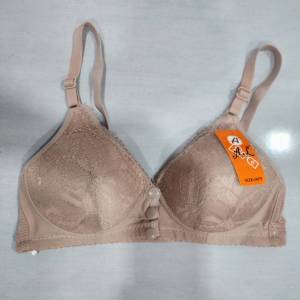 ชุดชั้นใน กระดุมหน้า #8251# ลายลูกไม้ ลูกไม้ยืดได้ตามตัว  ไร้โครง ไซด์เล็ก คัพ B   ฟองน้ำบาง