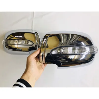Ốp gương chiếu hậu mạ crom loại dày cho xe Toyota Innova 2005-2016 có đèn