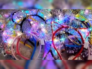 BANDO LED VIRAL / BANDO LED CAT - MIKIE / HEADBAND CHRISTMAS - HAPPY NEWYEAR / BANDO LAMPU / BANDO NATAL / BANDO TAHUN BARU / BANDO KILAP LED / BANDO PESTA / HAIR BAND LED - 1PCS / NYB-7860