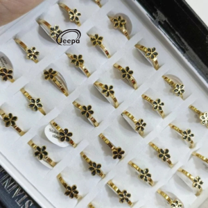 Cincin Titanium Clover Tangkai 5 Perhiasan Fashion Model Elegen Simple Bunga Cantik CT2