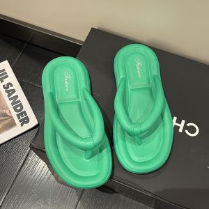 QZshop รองเท้าแตะหูหนีบสไตล์เกาหลี 🌈วัสดุดีน้ำหนักเบา🌟 ไม่พิมพ์ลาย เรียบๆใส่ได้ทุกโอกาส🌺ทันสมัย เรียบง่าย ทนทาน 💟