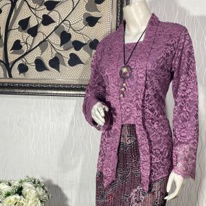 kebaya brokat kutubaru / baju kebaya brukat bali / kebaya brokat acara pesta / kebaya brukat kutubaru