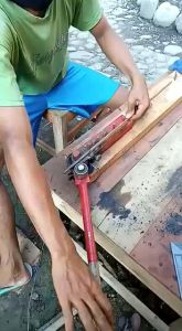 Penekuk Besi Beton: Alat Konstruksi Bangunan yang Wajib Anda Ketahui