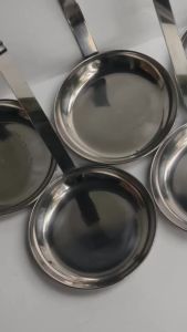 Khay Làm Bánh Tôm Inox Cao Cấp Đường Kính 10cm – Cán Dài 16cm Có Móc Treo Khuôn Chiên Bánh Tiện Lợi