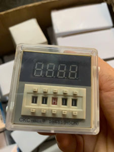 Rơle thời gian (Timer) OMRON DH48S-1Z AC220V (tặng kèm đế)