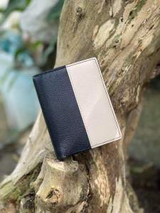 Ví Nam Da Bò CosmosSafianoTaiga Nhỏ Gọn - Size Mini và Size Thông Thường - Bóp Da Không Sài Khóa Kéo Truyền Thống -Chống Xước Chống Nước- Phối Màu Phong Cách Châu Âu ( Bóp Da Dáng Đứng- Dáng Ngang )
