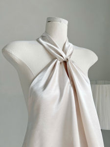 Đen/ Nude Lụa ánh kim mát mịn Full lót Áo cổ yếm xoắn hở lưng cột nơ basic gơi cảm sang xịn SILK LANI TOP