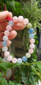 🌺💫🌺 Chiếc Vòng Beryl đa sắc màu tự nhiên hạt size 9mm màu sáng bóng thiệt đẹp rẻ có 590k/1 chiếc ạ