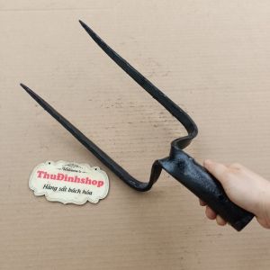 Cò Neo Chĩa Cào Gảy Rơm Gảy Rác 2 Răng Dài Làm Bằng Thép Chắc Khỏe