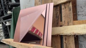 300x300x1.6mm vàng hồng tấm vuông nhựa bến tàu thủy tinh khách sạn trang trí ống kính an toàn sử dụng Acylic plexiglass gương