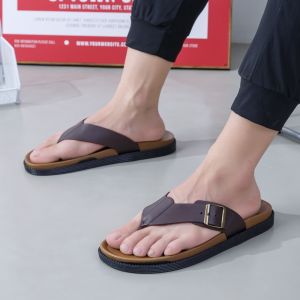 New Mens Korean style flip-flops rubber non-slip sole comfortable sandals for both outdoor and home wear Stylish slip-on flat sandals popular with boys Good-looking and comfortable slippers a must-have for mens 090523