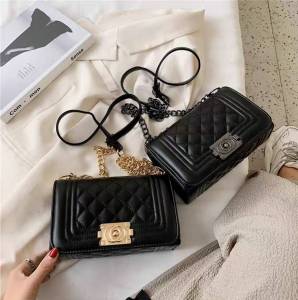 CN Boy บอย 8 นิ้ว กระเป๋าสะพายข้าง อะไหล่ดํา/ทอง สุดหรู 4 สี ดํา แดง ขาว ม่วง