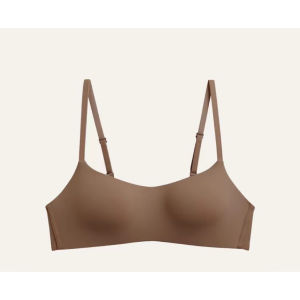 เสื้อชั้นในผู้หญิง B-093 บราไร้โครง เนื้อผ้าบางเบาใส่สบาย สายปรับระดับได้ ทรงสวยดูดี พร้อมส่งจากไทย