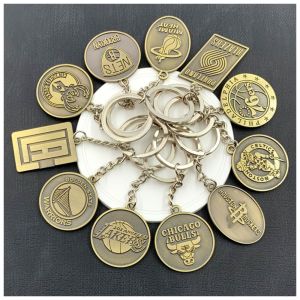 REEBO Pendant Basketball Keyring Metal Basketball Team Warrior Keychain Schoolbag Nets Fans