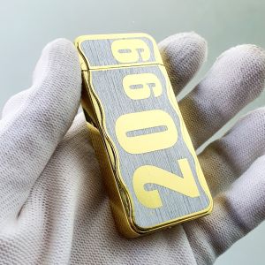 Bật Lửa Gas Khò Viền Lượn Sóng 2099 Tia Lửa Đỏ - Hộp Quẹt Gas Độc Lạ Hot Trend ( Xài Gas)