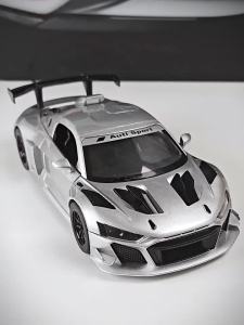 2026 1:24 R8 LMS GT2 A6L Alloy Car Diecast Model Toys Sound Light Pull Back Miniature Vehices Doors Opened Cars Childen Collect Gifts
