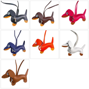 Stylish Dachshund Keychain Charm Sturdy PU Leather Keyrings Pendant Accessory for Bags and Keys Gift Choice