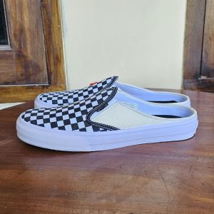 Sandal Selop Bustong Wanita Terbaru 2024 Import Murah Karet Couple Cewek Cowok Kekinian Gaul Keren"