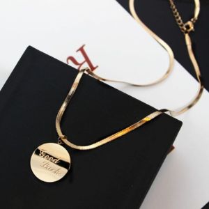 Kalung Titanium Wanita Rantai Gepeng Liontin Bulat Model Terbaru/Kalung Fashion Wanita Elegan Bahan Titanium Tahan Karat Dan Anti Luntur