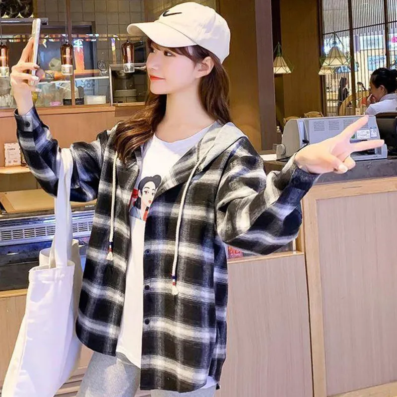 Newlan CS010 Jacket For Women Loose Retro Blouse Long Sleeve Plaid