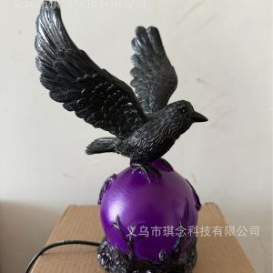 AU Trendy European-style night light decorative lamp for the study creative eagle-shaped table lamp gothic-style raven resin ornament