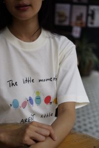 Small - The Moment Tee (Off-White) | ComfyCat เสื้อยืดโอเวอร์ไซต์น่ารัก โปรโมชั่นเปิดร้านลดแรง 50%