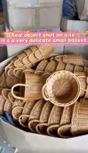 Japanese Kitchen Onion Ginger Garlic Storage Basket Bathroom Bathroom Supplies Wall-Mounted Storage Basket Door Back Key