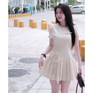 Váy xếp ly dáng ngắn cổ tròn đính nơ ngực phối hoa eo phong cách tiểu thư NEWFASHION99