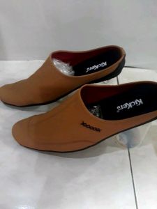 Sepatu Sandal Selop Pria Bagus Simpel Nyaman Sol Tidak Licin Dan Anti Slip / Sandal Selop Masakini Bagus Dan Simpel