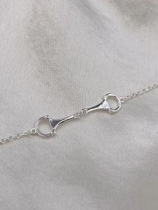 สร้อยข้อมือโซ่ นักขี่ม้า สแนฟเฟิลม้า บิตม้า ทำจากเงิน 925 ชุบทองแท้ 18 กะรัต