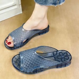 [Free Shipping] Hollow-Out Crystal Slippers New Style For Mothers And Women Transparent And Durable Sandals Summer Thick-Soled Fashion Slippers Non-Slip Suitable For Indoor Use And Odor-Resistant